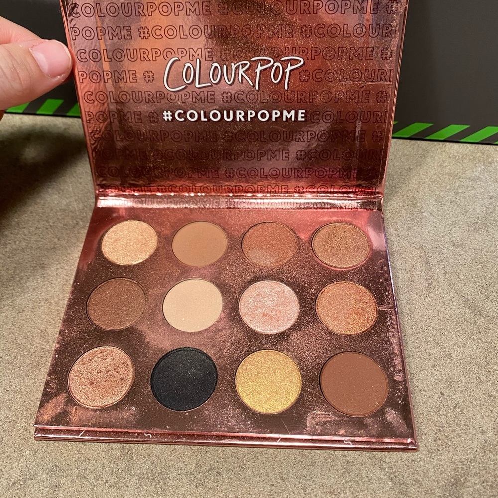 Colourpop pallet